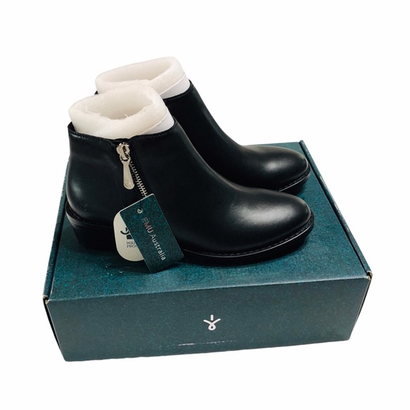 NWT EMU Australia Action Leather Boots - Picture 2 of 8